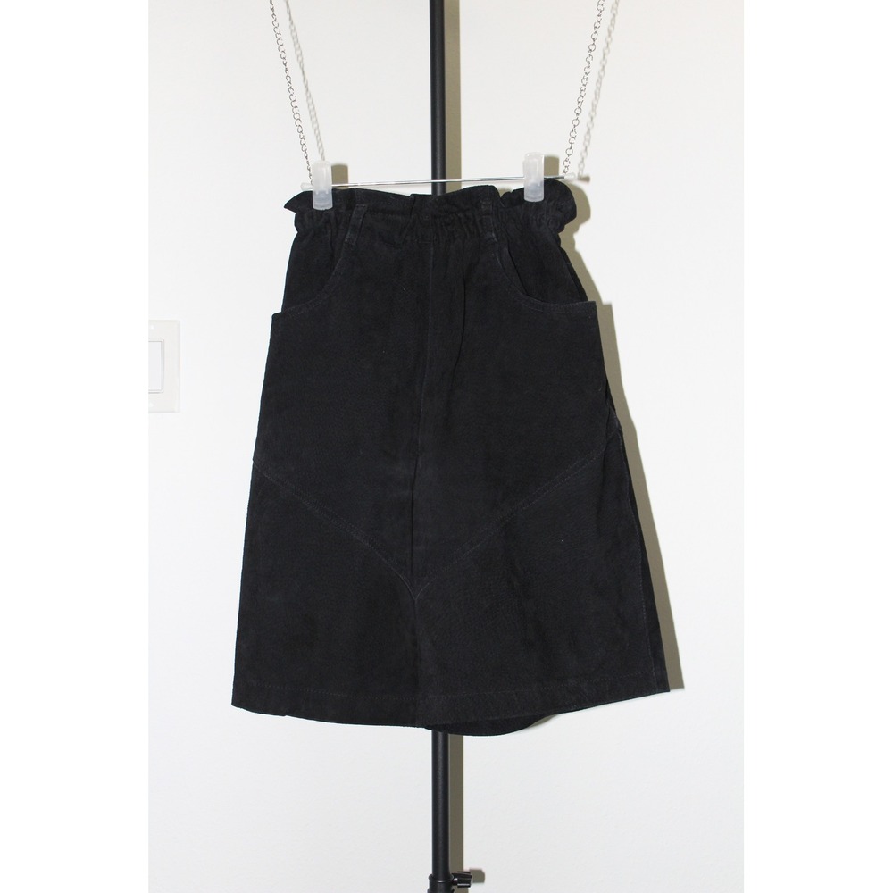 VTG Donna Pelle Black Suede Leather High Rise Paperbag Waist Shorts Medium